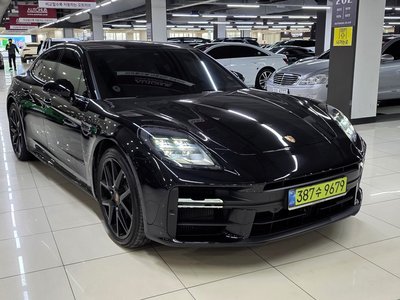 PORSCHE PANAMERA - 4