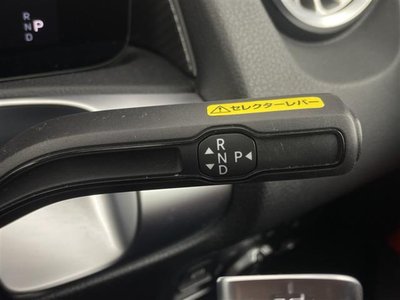 MERCEDES-BENZ GLB - 10