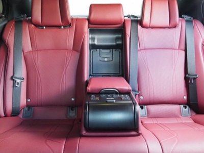 2023 Lexus ES — миниатюра 24