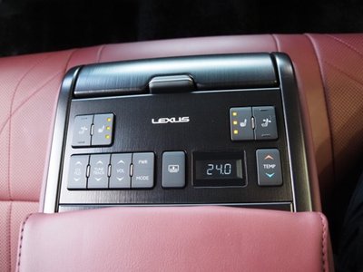 2023 Lexus ES — миниатюра 25