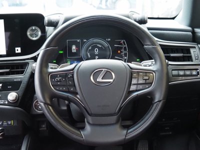 2023 Lexus ES — миниатюра 32