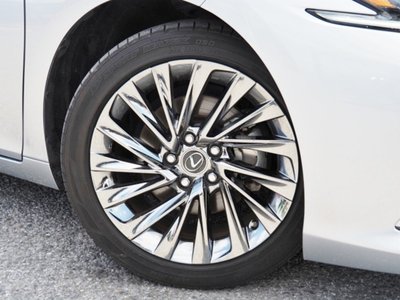 2023 Lexus ES — миниатюра 13
