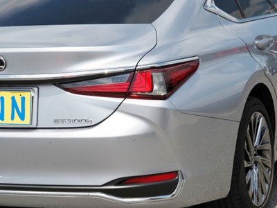 2023 Lexus ES — миниатюра 63