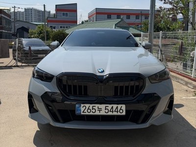 BMW 5 SERIES - 2