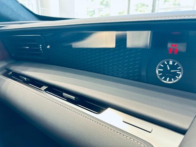 صورة مصغرة 75 لـ 2017 Lexus LC