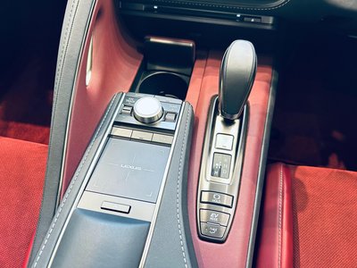 صورة مصغرة 59 لـ 2017 Lexus LC