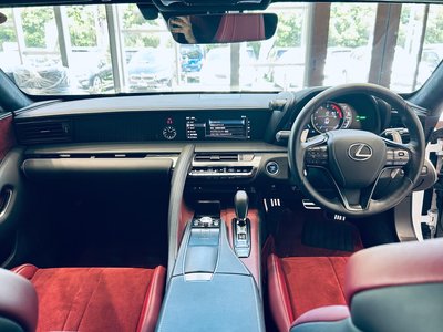 2017 Lexus LC photo 2