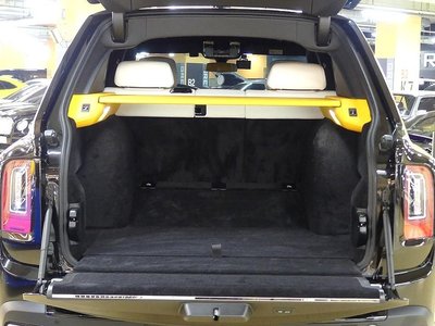 ROLLS-ROYCE CULLINAN - 10