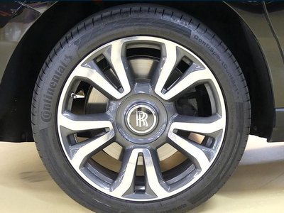 ROLLS-ROYCE CULLINAN - 9