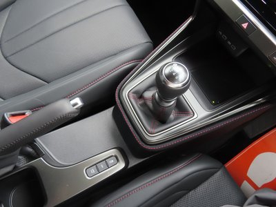 2025 Lexus LBX — миниатюра 78