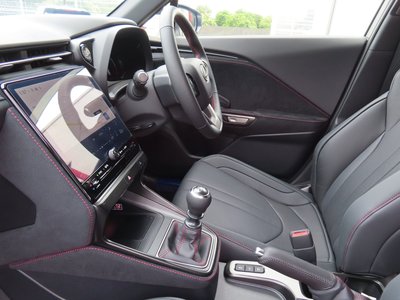 2025 Lexus LBX — миниатюра 12
