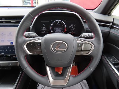 2025 Lexus LBX — миниатюра 62