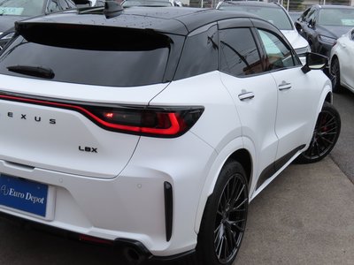 2025 Lexus LBX — миниатюра 34