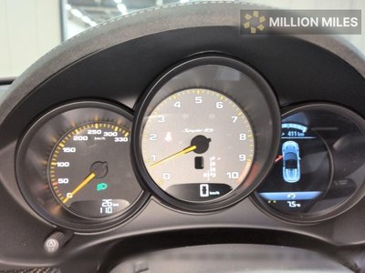 PORSCHE 718 SPYDER - 6