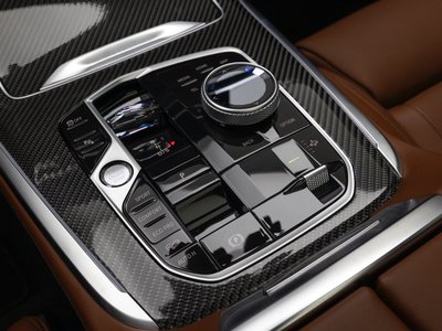 صورة 9 لـ 2025 BMW X7