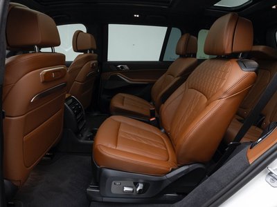 2025 BMW X7 — миниатюра 11