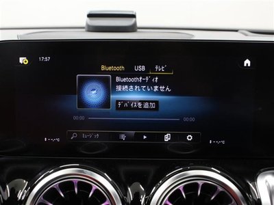 MERCEDES-BENZ GLB - 4