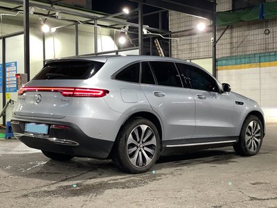 MERCEDES-BENZ EQC - 4