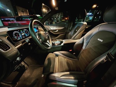 MERCEDES-BENZ EQC - 8