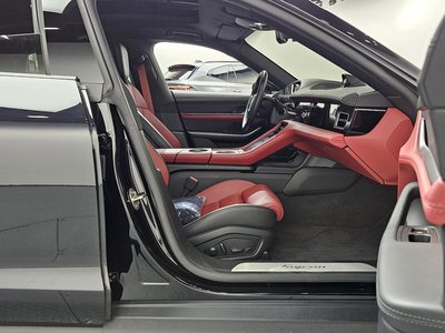 صورة مصغرة 16 لـ 2024 Porsche TAYCAN