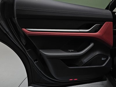 صورة مصغرة 15 لـ 2024 Porsche TAYCAN