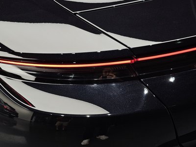 صورة 10 لـ 2024 Porsche TAYCAN