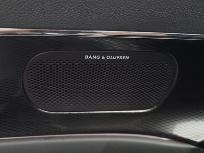 2022 Genesis G90 thumbnail 37