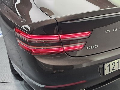 GENESIS G80 (RG3) - 10