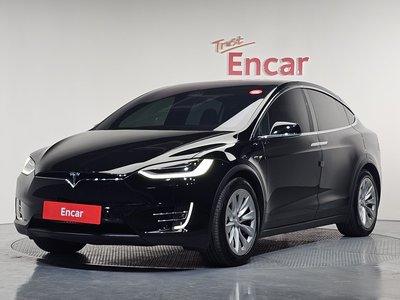 TESLA MODEL X - 1