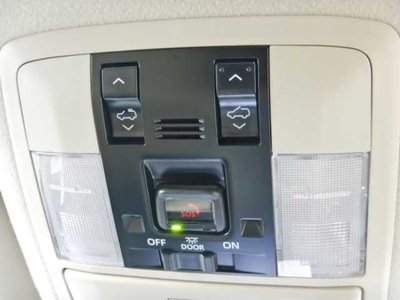 TOYOTA LAND CRUISER PRADO - 10