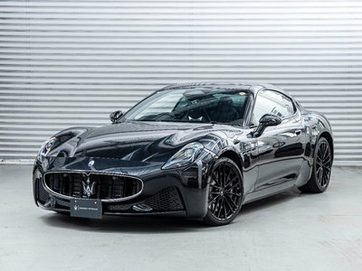 MASERATI GRANTURISMO - 1