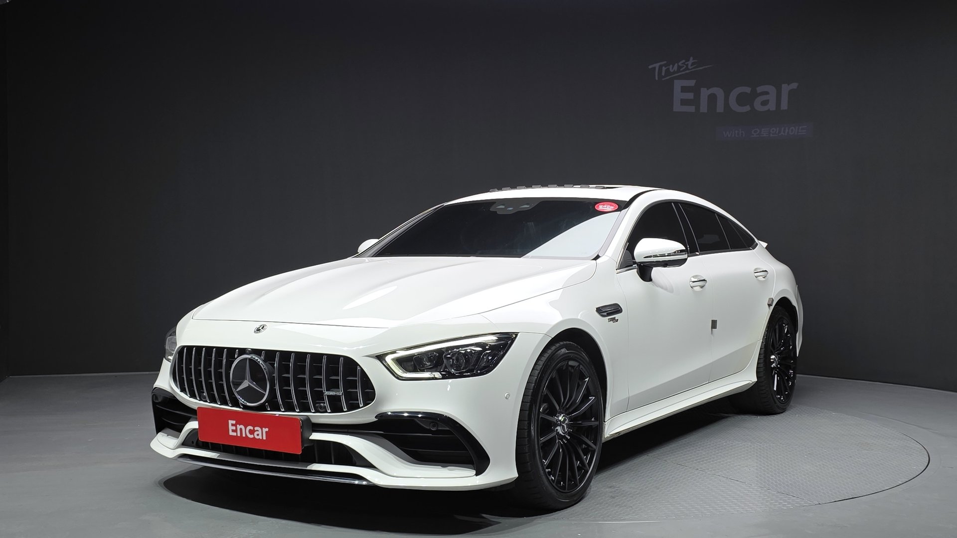 MERCEDES-BENZ GT AMG - View 1