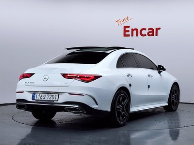 MERCEDES-BENZ CLA - 3