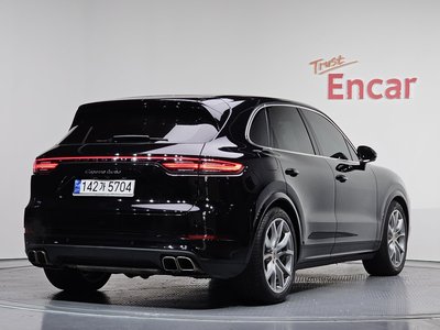 PORSCHE CAYENNE - 4