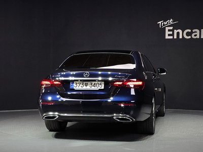 2023 Mercedes-BENZ E-CLASS 照片 3