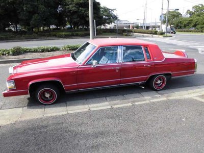 CADILLAC FLEETWOOD - 7