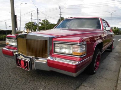 CADILLAC FLEETWOOD - 2