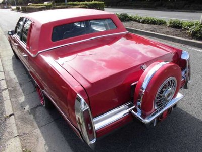 CADILLAC FLEETWOOD - 10