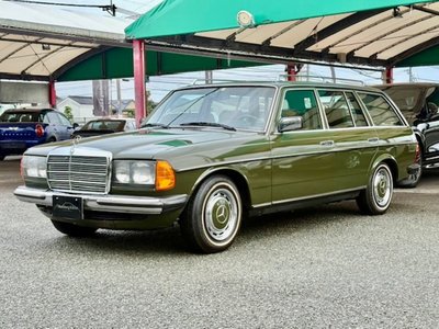 MERCEDES-BENZ MEDIUM-CLASS - 4