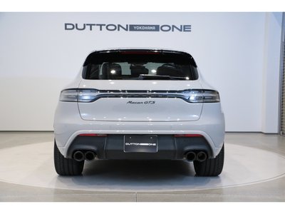 صورة 10 لـ 2024 Porsche MACAN