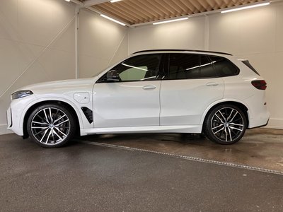 صورة 8 لـ 2023 BMW X5
