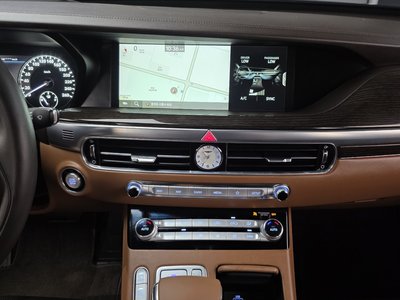 2021 Genesis G90 thumbnail 17
