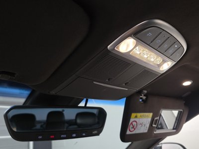 2021 Genesis G90 thumbnail 16