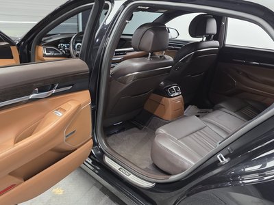2021 Genesis G90 thumbnail 11