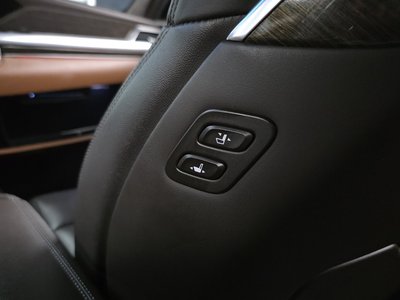 2021 Genesis G90 thumbnail 19