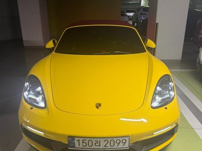 PORSCHE 718 - 8