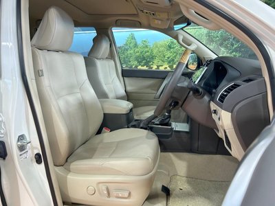 TOYOTA LAND CRUISER PRADO - 8