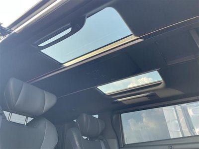 2025 Toyota ALPHARD — фото 2