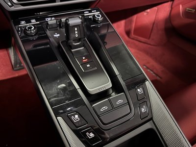 2023 Porsche 911 — миниатюра 11