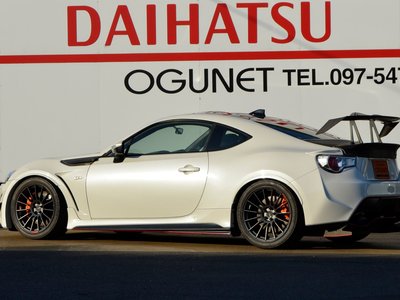 TOYOTA 86 - 3